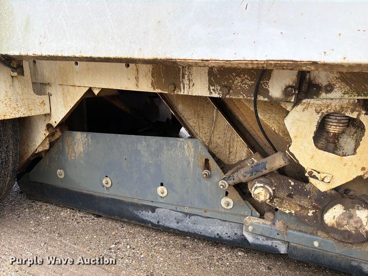 image for item OE9736 1997 Elgin Pelican P series sweeper