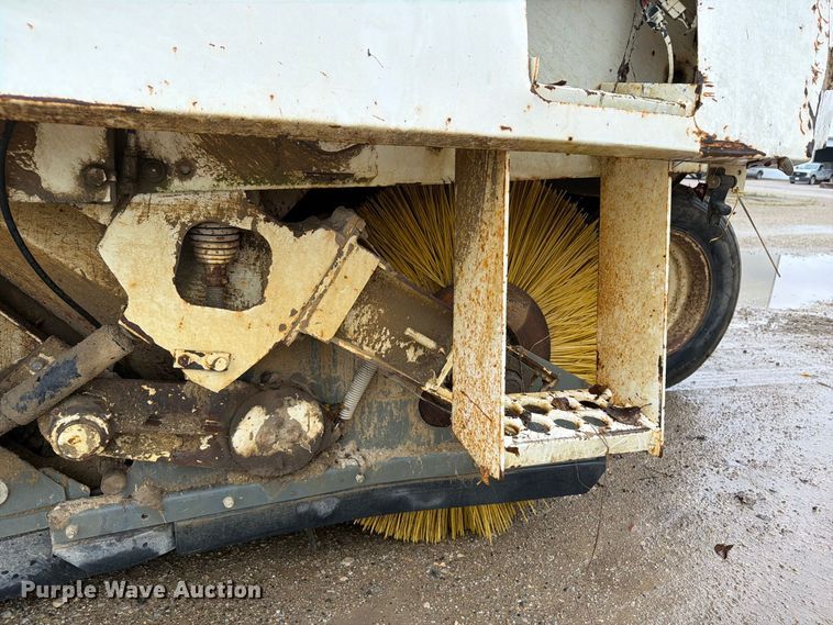image for item OE9736 1997 Elgin Pelican P series sweeper