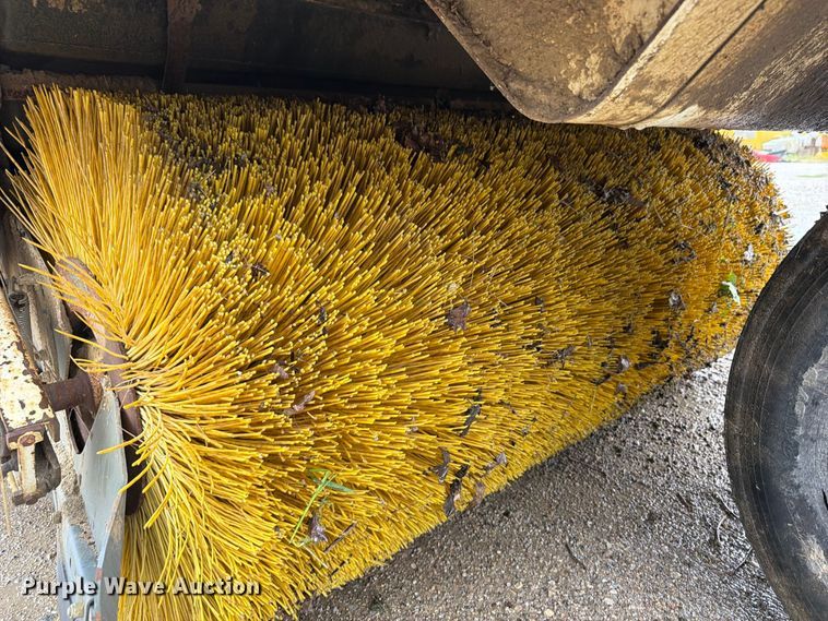image for item OE9736 1997 Elgin Pelican P series sweeper