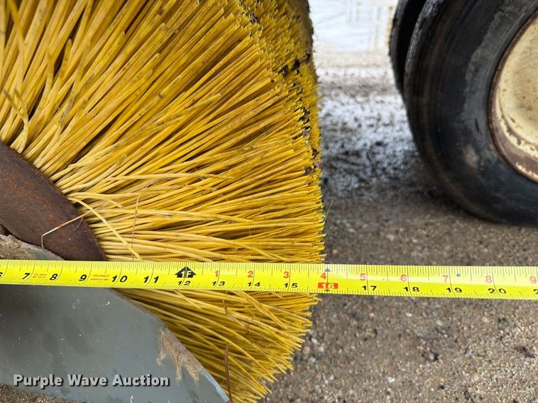 image for item OE9736 1997 Elgin Pelican P series sweeper