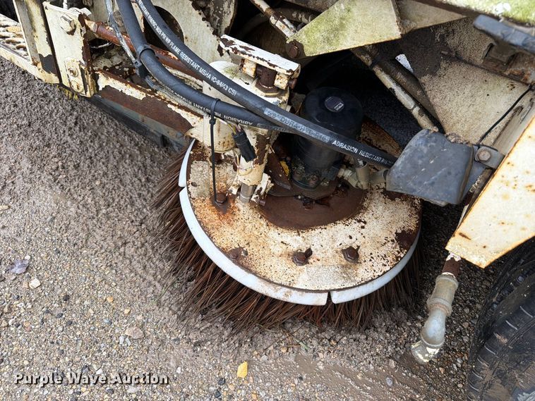 image for item OE9736 1997 Elgin Pelican P series sweeper