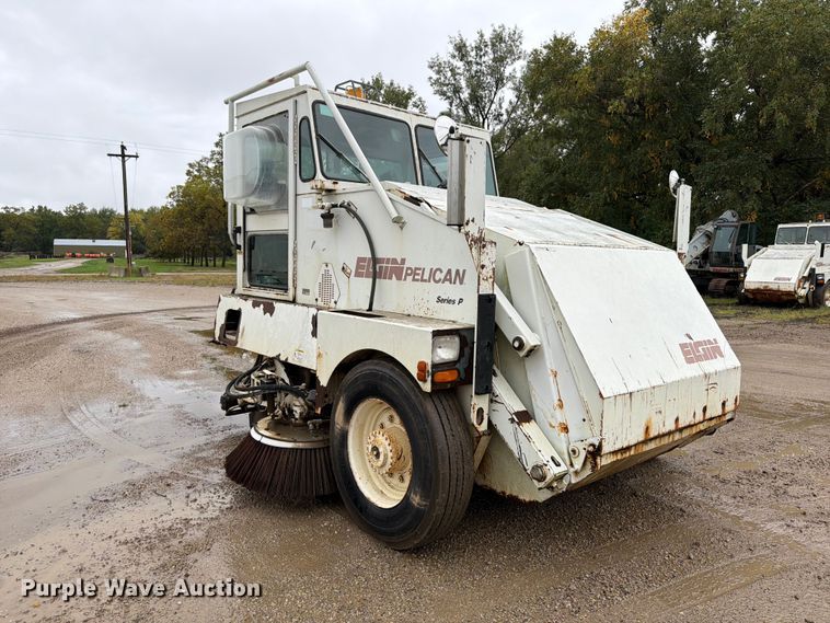 image for item OE9737 1999 Elgin Pelican P series sweeper