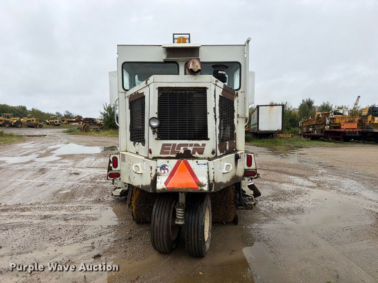 image for item OE9737 1999 Elgin Pelican P series sweeper