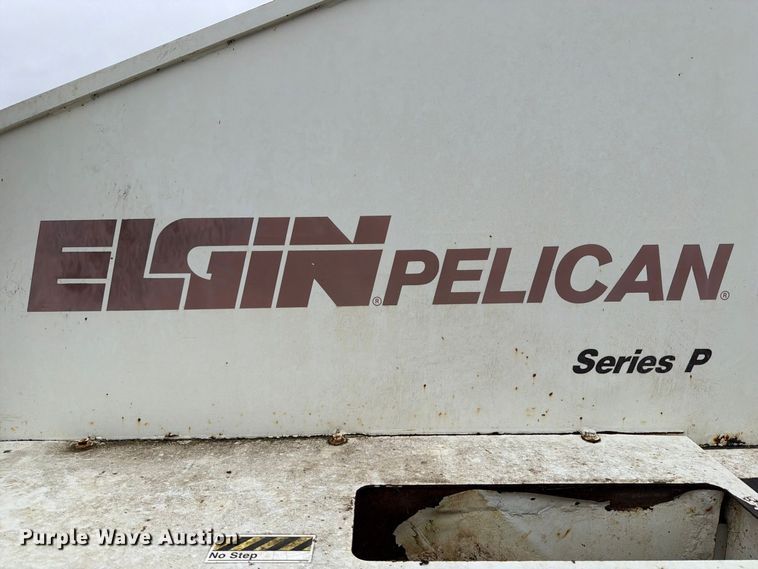 image for item OE9737 1999 Elgin Pelican P series sweeper