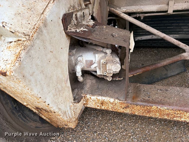 image for item OE9737 1999 Elgin Pelican P series sweeper
