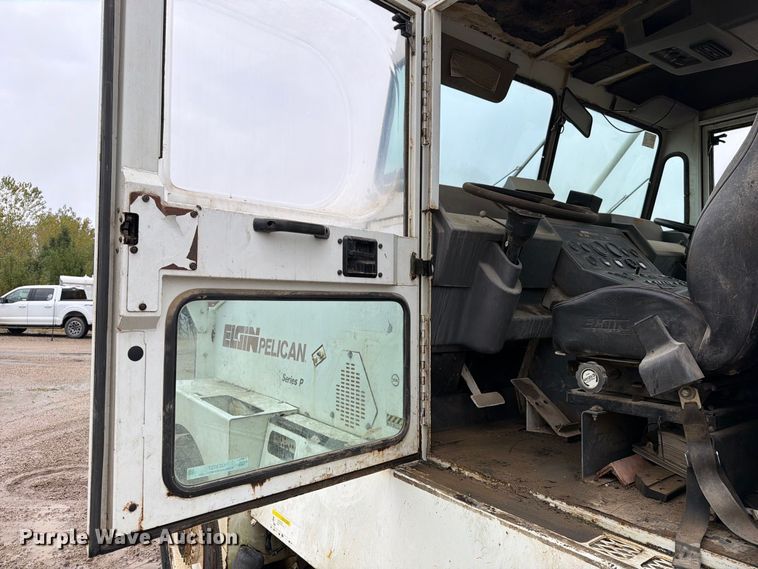image for item OE9737 1999 Elgin Pelican P series sweeper