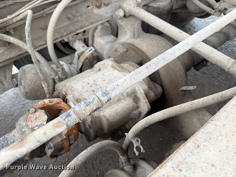 image for item OE9739 1996 Freightliner Conventional dump truck