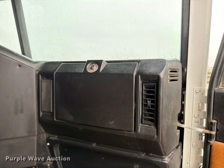image for item OE9739 1996 Freightliner Conventional dump truck