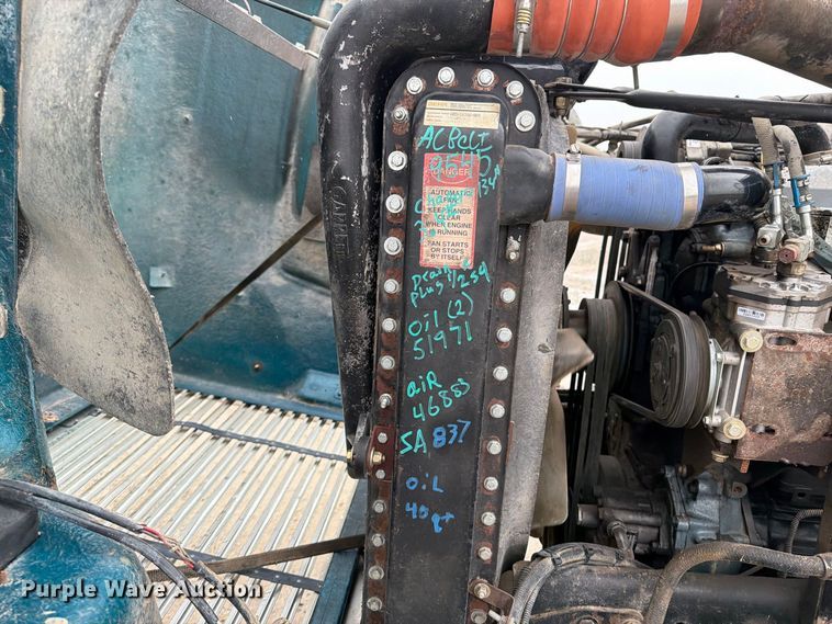 image for item OE9739 1996 Freightliner Conventional dump truck