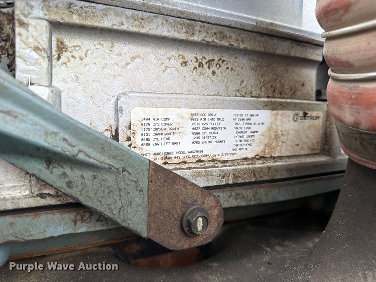 image for item OE9739 1996 Freightliner Conventional dump truck