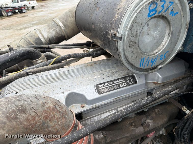 image for item OE9739 1996 Freightliner Conventional dump truck