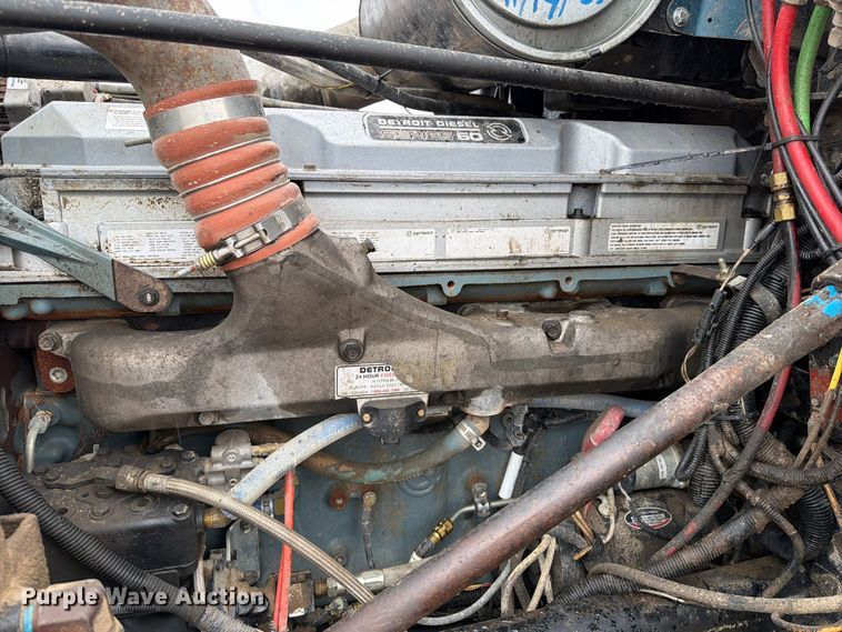 image for item OE9739 1996 Freightliner Conventional dump truck