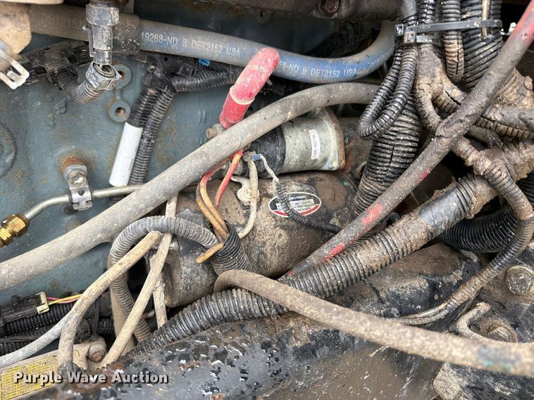 image for item OE9739 1996 Freightliner Conventional dump truck