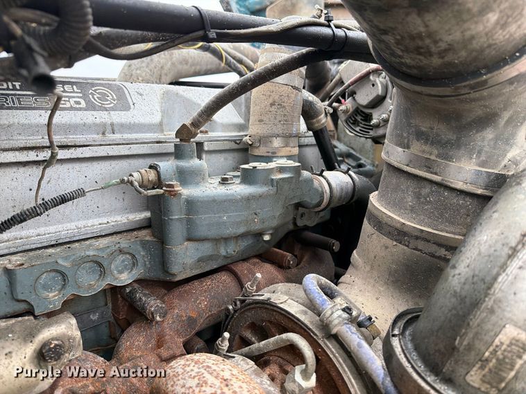 image for item OE9739 1996 Freightliner Conventional dump truck