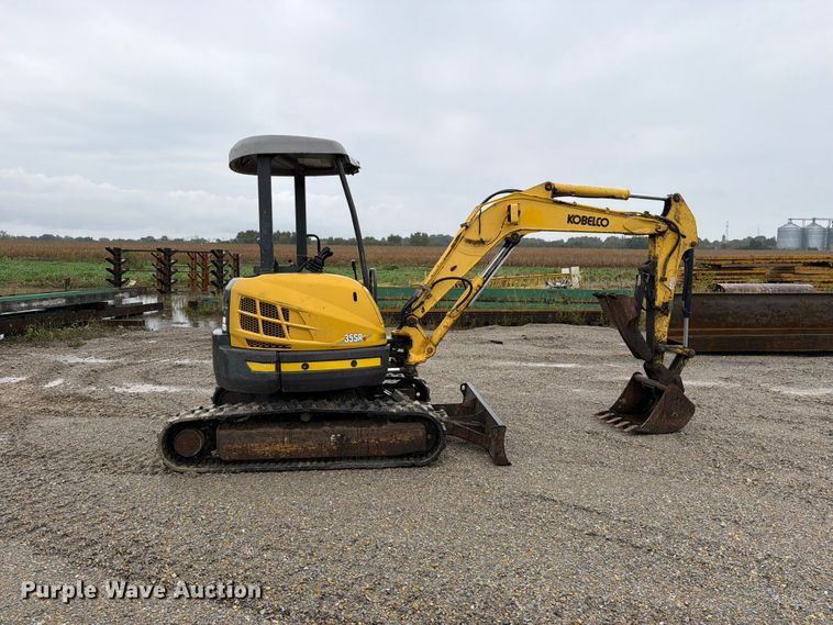 image for item OE9740 2007 Kobelco SK35SR-3 mini excavator