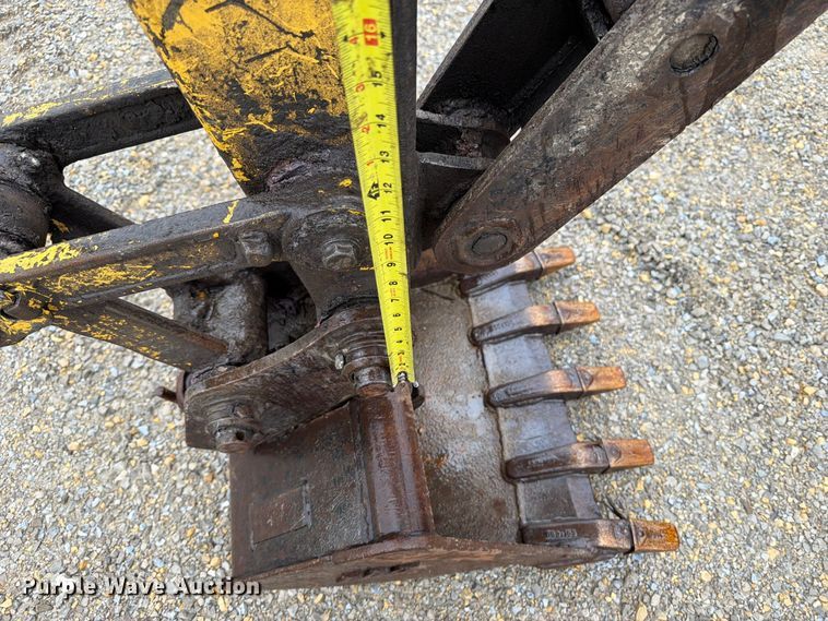 image for item OE9740 2007 Kobelco SK35SR-3 mini excavator