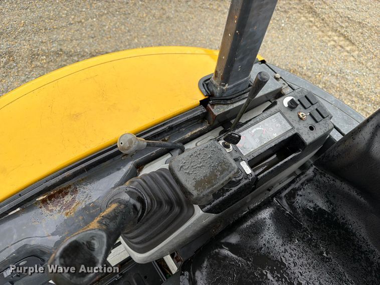 image for item OE9740 2007 Kobelco SK35SR-3 mini excavator