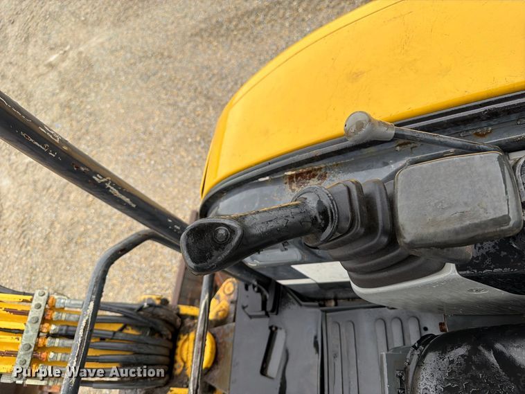image for item OE9740 2007 Kobelco SK35SR-3 mini excavator