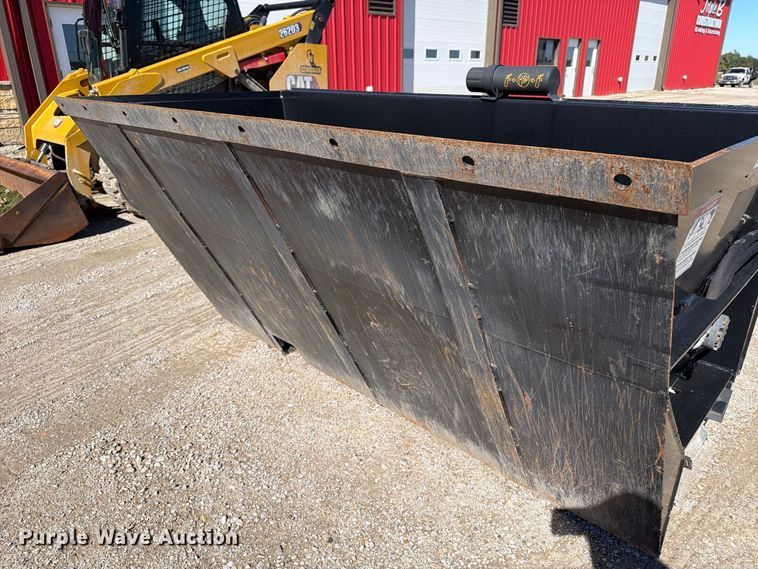 image for item OE9746 John Deere SD84 skid steer side discharge bucket