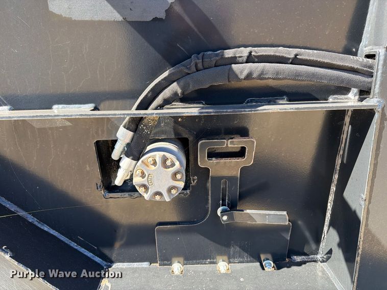 image for item OE9746 John Deere SD84 skid steer side discharge bucket
