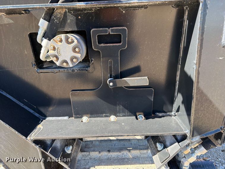 image for item OE9746 John Deere SD84 skid steer side discharge bucket