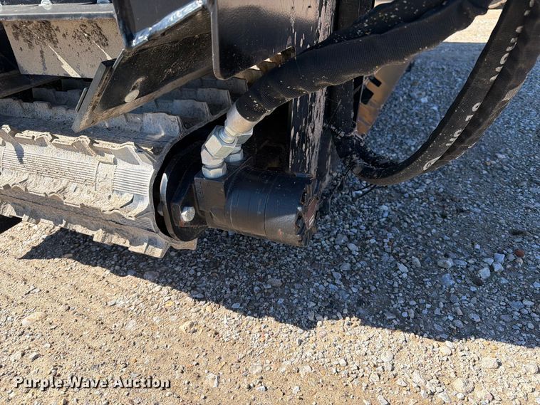 image for item OE9746 John Deere SD84 skid steer side discharge bucket