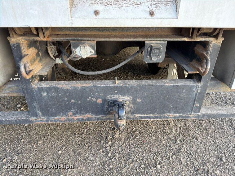 image for item YA3441 2015 Ford F650 Super Duty chipper truck