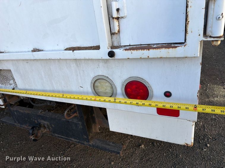 image for item YA3441 2015 Ford F650 Super Duty chipper truck