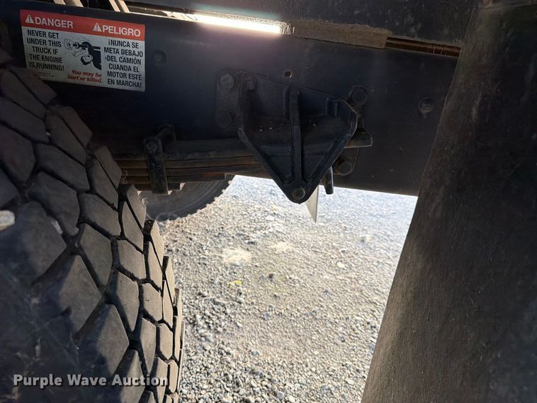 image for item YA3441 2015 Ford F650 Super Duty chipper truck