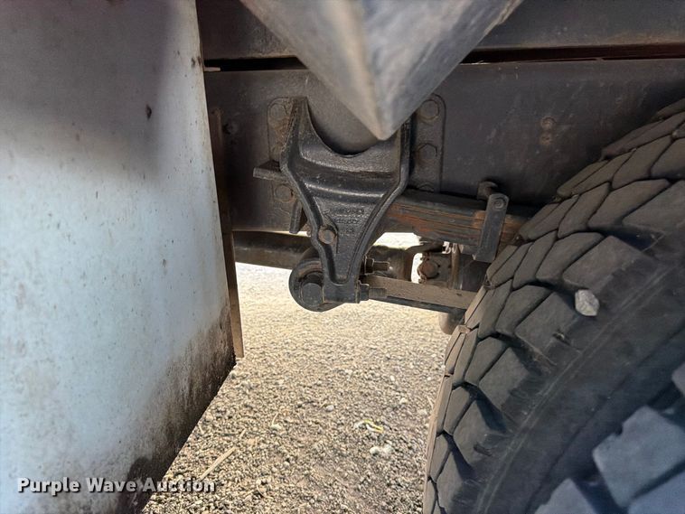 image for item YA3441 2015 Ford F650 Super Duty chipper truck