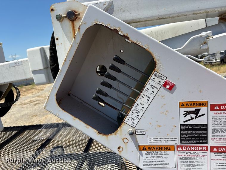 image for item YA3444 2013 Ram 5500 forestry bucket truck