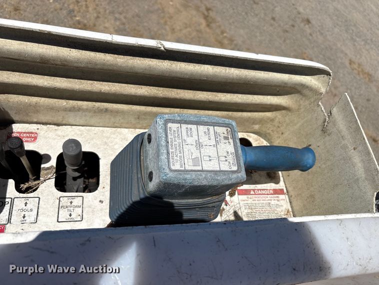 image for item YA3444 2013 Ram 5500 forestry bucket truck