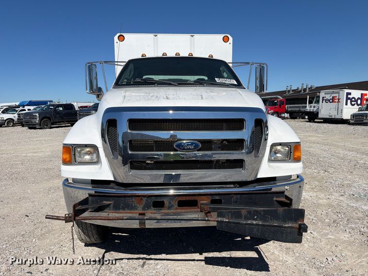 image for item YA3708 2015 Ford  F750 Super Duty Ext. Cab chipper truck