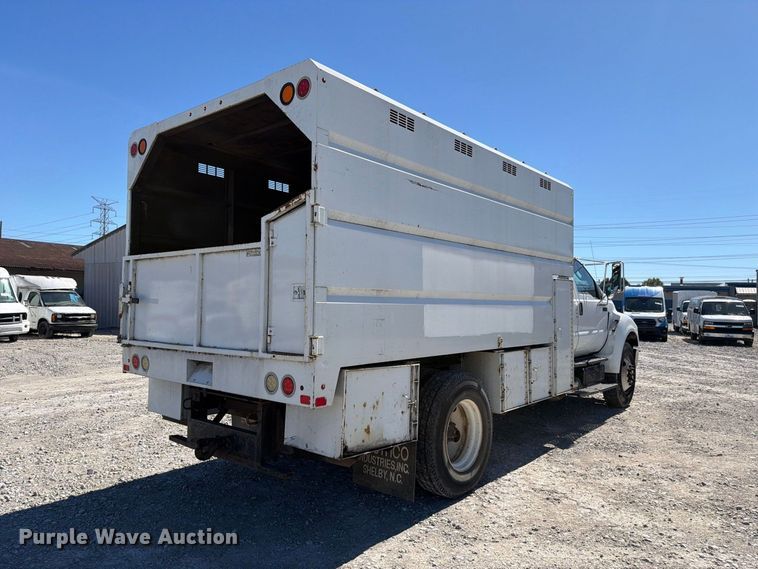image for item YA3708 2015 Ford  F750 Super Duty Ext. Cab chipper truck