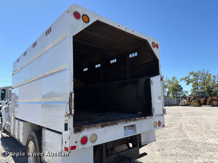 image for item YA3708 2015 Ford  F750 Super Duty Ext. Cab chipper truck
