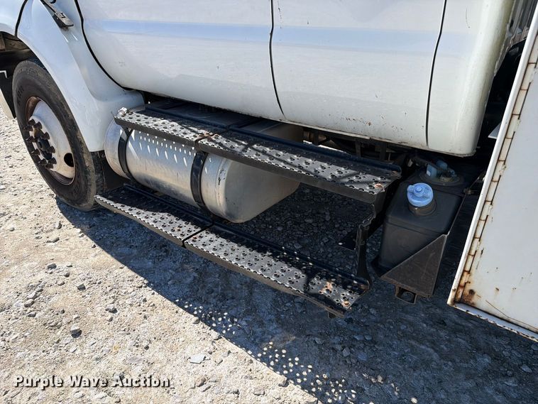 image for item YA3708 2015 Ford  F750 Super Duty Ext. Cab chipper truck