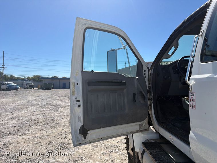 image for item YA3708 2015 Ford  F750 Super Duty Ext. Cab chipper truck