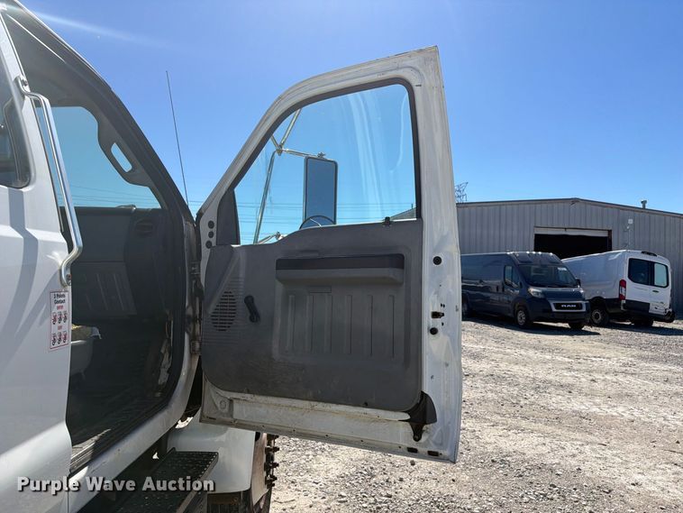 image for item YA3708 2015 Ford  F750 Super Duty Ext. Cab chipper truck