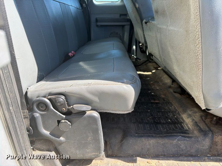 image for item YA3708 2015 Ford  F750 Super Duty Ext. Cab chipper truck