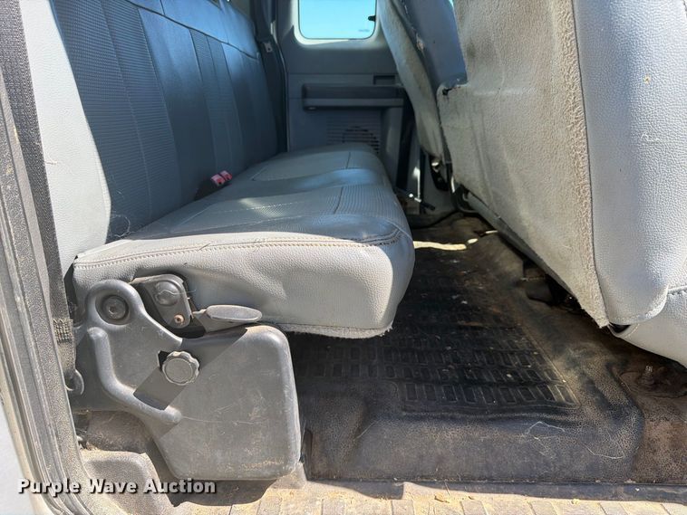 image for item YA3708 2015 Ford  F750 Super Duty Ext. Cab chipper truck