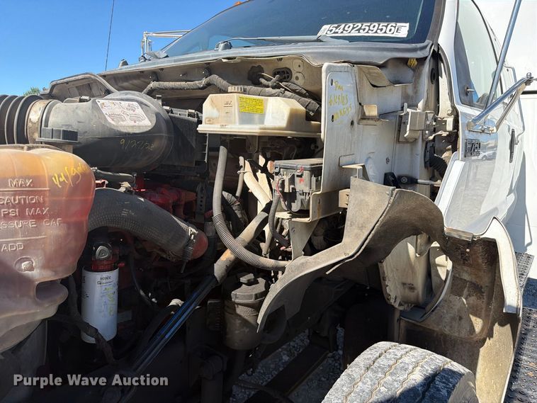 image for item YA3708 2015 Ford  F750 Super Duty Ext. Cab chipper truck