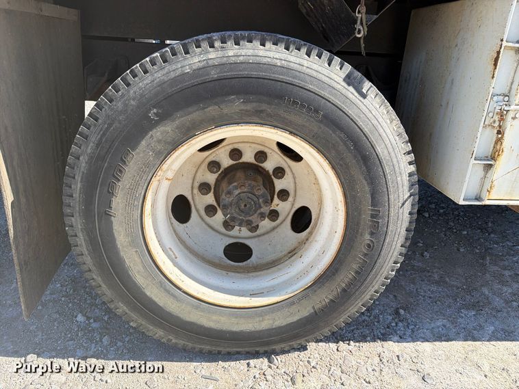 image for item YA3708 2015 Ford  F750 Super Duty Ext. Cab chipper truck