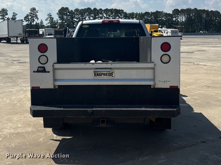 image for item YA3809 2018 Chevrolet  Silverado 2500HD Ext. Cab utility bed pickup truck