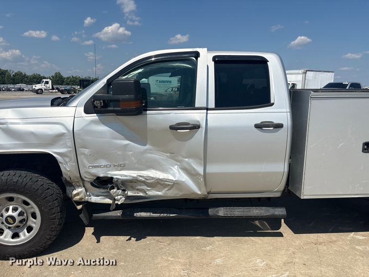image for item YA3809 2018 Chevrolet  Silverado 2500HD Ext. Cab utility bed pickup truck