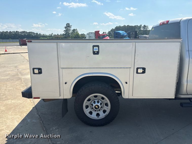 image for item YA3809 2018 Chevrolet  Silverado 2500HD Ext. Cab utility bed pickup truck