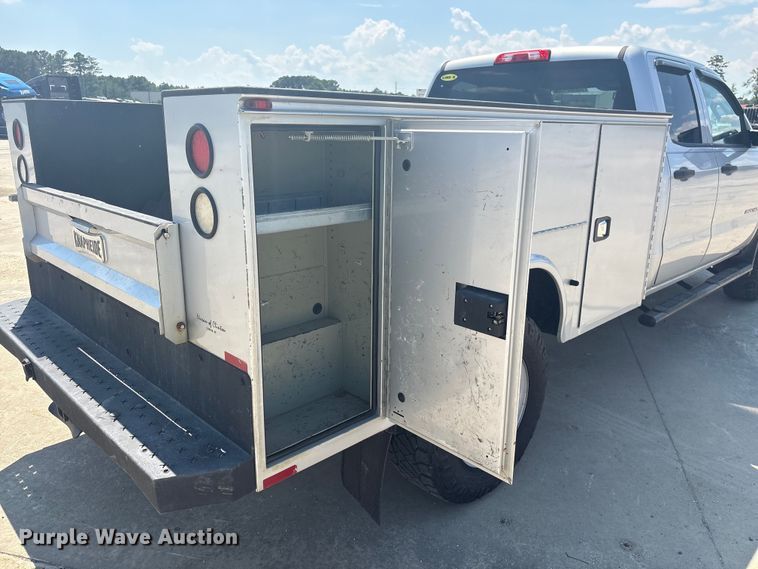 image for item YA3809 2018 Chevrolet  Silverado 2500HD Ext. Cab utility bed pickup truck