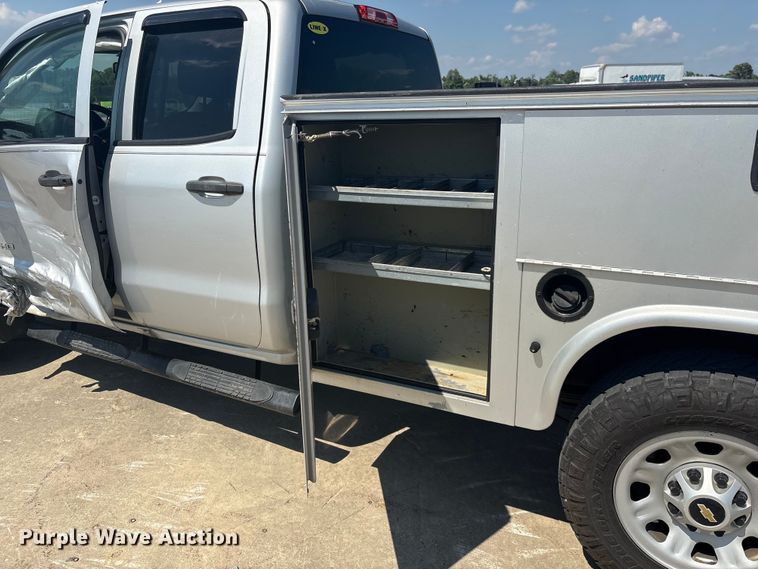 image for item YA3809 2018 Chevrolet  Silverado 2500HD Ext. Cab utility bed pickup truck