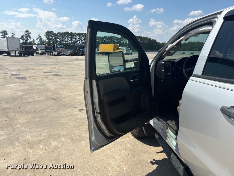 image for item YA3809 2018 Chevrolet  Silverado 2500HD Ext. Cab utility bed pickup truck