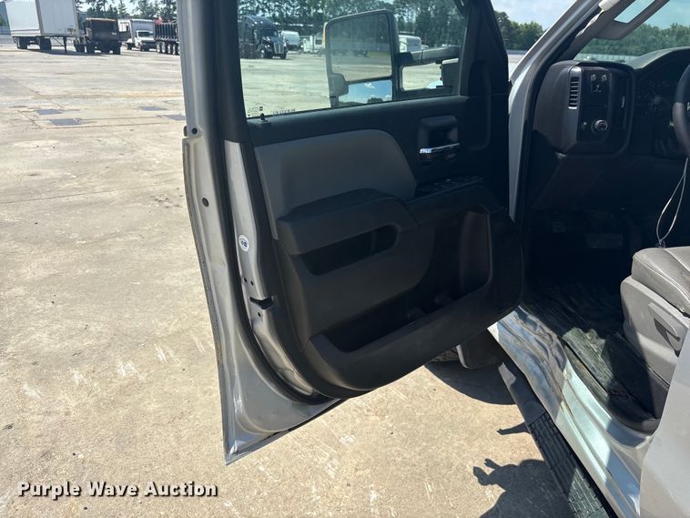 image for item YA3809 2018 Chevrolet  Silverado 2500HD Ext. Cab utility bed pickup truck