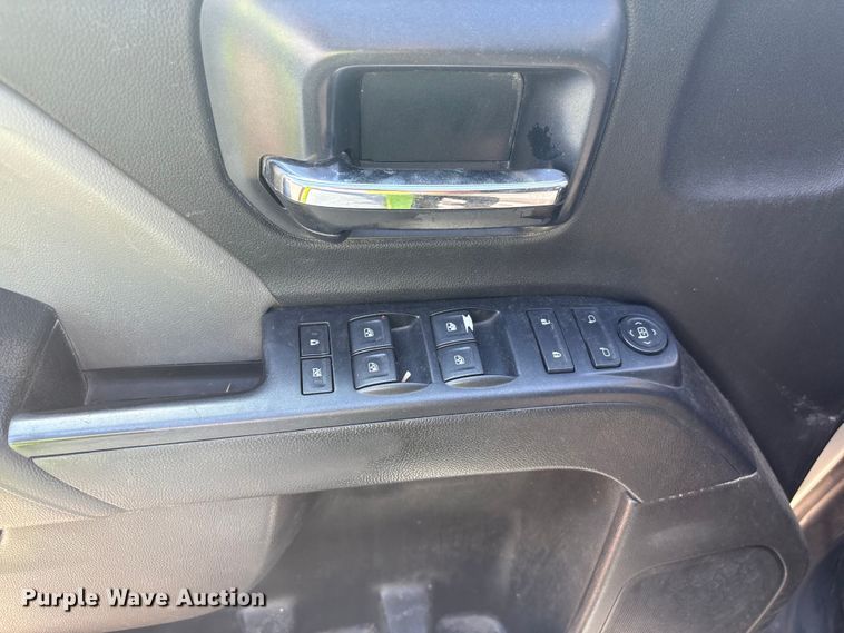 image for item YA3809 2018 Chevrolet  Silverado 2500HD Ext. Cab utility bed pickup truck